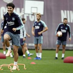 "Nos encantaría que volviese Neymar, mejoraría al Barça"