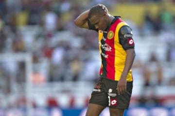 Este delantero de Ecuador se mantiene como atacante de Leones Negros en el Ascenso MX, tras descender de la Liga MX. Tiene 26 años.  