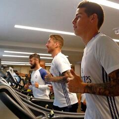 Napoli espera el momento adecuado para cerrar a James