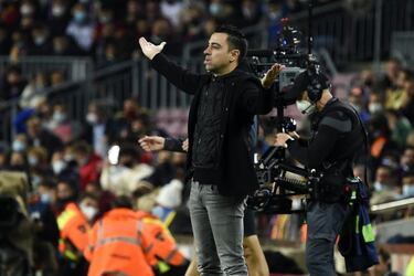 Barcelona: Xavi risked illegal lineup and forfeit in Granada draw