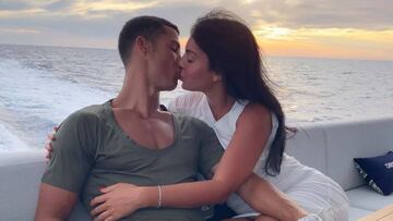 Cristiano declara su amor a Georgina y su atuendo se convierte en motivo de burla