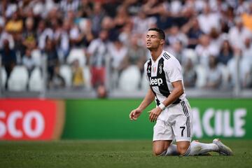Cristiano Ronaldo makes his debut at the Juventus Stadium