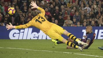 El gol 'a lo 9' de Arturo Vidal en la derrota ante el Betis