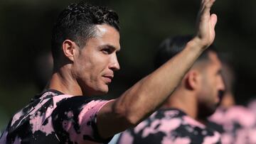 TURIN, ITALY - AUGUST 14: Cristiano Ronaldo of Juventus greets the fans prior to the Pre-season Friendly match betewwen Juventus A v Juventus B on August 14, 2019 in Villar Perosa near Turin, Italy. (Photo by Emilio Andreoli/Getty Images)