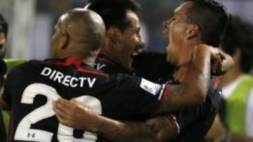 Colo Colo se impone jugando de negro en el Monumental