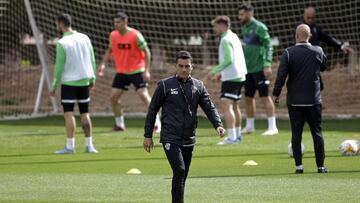 14/04/22 
 ELCHE 
 ENTRENAMIENTO 
 FRANCISCO