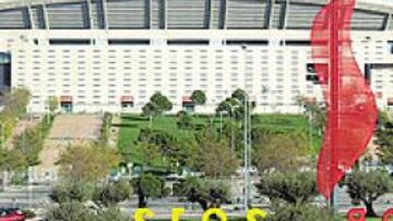 <b>SU PRÓXIMO HOGAR</b>. La Peineta sufrirá un tremendo lavado de cara de aquí a 2007. Sólo entonces, el Atlético se mudará al estadio olímpico y venderá el Vicente Calderón.