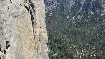 Selah Schneiter se han convertido en la persona más joven (10 años) es escalar el muro de Yosemite situado en las montañas de Sierra Nevada de California.