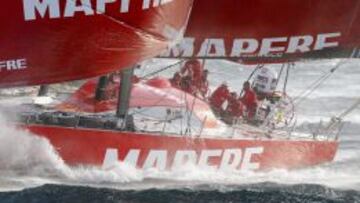 El equipo Mapfre de España, capitaneado por el español Iker Martínez, manda provisionalmente en la segunda etapa.