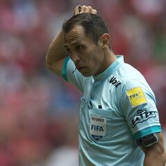 Las 5 polémicas más recordadas de Luis Enrique Santander en su carrera