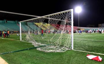 A vandalized goal is seen at Demba Diop stadium July 15, 2017 in Dakar after a football game between local teams Ouakam and Stade de Mbour.  E