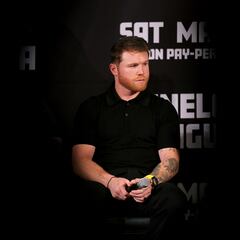 “Sabe quién es su papá”: Oscar De la Hoya carga contra Canelo Álvarez