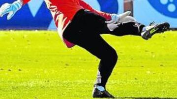 <b>SU DEBUT. </b>Llega el momento de César Sánchez como ché.