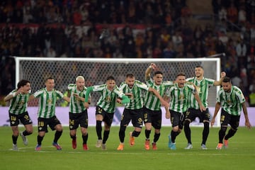 Miranda anotó el penalti que le dio la victoria al Betis en el final de la Copa del Rey.