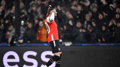 Santi Giménez vacuna al Gigante Bávaro en Champions