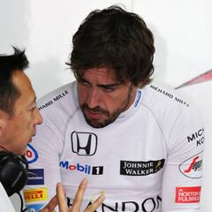 Alonso's McLaren grinds to another halt