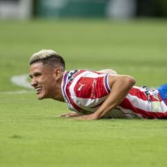 Chivas multa a Uriel Antuna por polémica entrevista