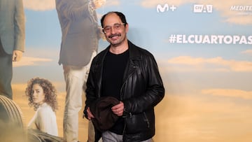 Jordi Sánchez asiste al estreno de la película ‘El cuarto pasajero’ dirigida por Álex de la Iglesia, a 25 de octubre de 2022, en Madrid (España). En el Cine Capitol-Gran Vía Madrid proyectan esta comedia de carretera, que se estrenará exclusivamente en cines el próximo 28 de octubre, que cuenta con guion del propio De la Iglesia y Jorge Guerricaechevarría.
ESTRENO;CINE;PHOTOCALL;PELICULA
Raúl Terrel / Europa Press
25/10/2022