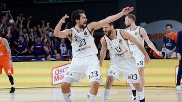 Sergio Llull celebra una de sus canastas decisivas ante el Valencia Basket.