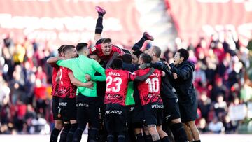Mallorca players celebrate victory after the LaLiga Santander match between RCD Mallorca and Real Madrid CF at Visit Mallorca Estadi on February 5, 2023 in Mallorca, Spain. (Photo by Jose Breton/Pics Action/NurPhoto via Getty Images)