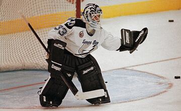 Manon Rhéaume fue la primera mujer que compitió con los hombres en una liga deportiva profesional. Lo hizo en 1992, hace 28 años, en un partido de pretemporada con Tampa Bay Lightning.