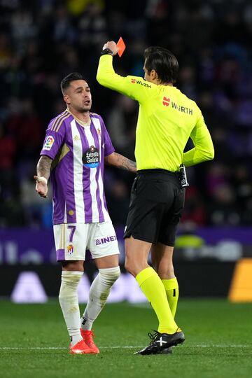 El jugador del Valladolid fue expulsado con roja directa tras el penalti de Javi S芍nchez.