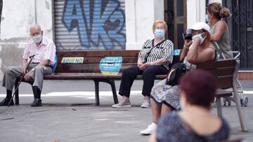 Deleitosa (Cáceres) prohíbe comer pipas y chucherías en la calle para evitar el virus