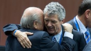 La FIFA multa y advierte a Villar por negarse a colaborar