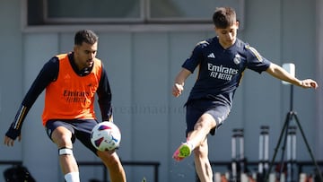 Arad Güler, durante el entrenamiento del Real Madrid.