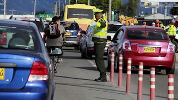 Pico y placa en Bogot&aacute; y Medell&iacute;n hoy, 29 de diciembre: restricci&oacute;n, horarios y excepciones