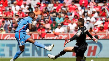 El VAR le quitó el gol a Gonzalo Carneiro, ¿era fuera de lugar el gol de Cruz Azul?