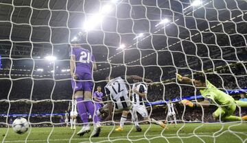 Junio 2017. El Real Madrid consigue la duodécima Champions League tras ganar en la final a la Juventus 1-4 en Cardiff. En la imágen, Marco Asensio marcando el 1-4.