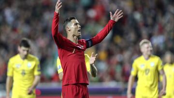 Cristiano reacciona tras una ocasión fallida ante Ucrania.