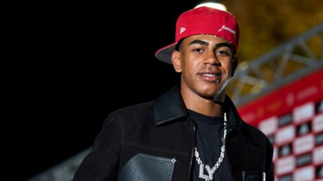 Pedro Neto reproduce el 'misterio Lamine'