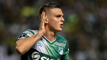 Nicol&aacute;s Benedetti festeja con el Deportivo Cali.