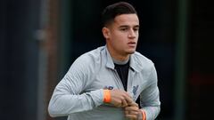 Coutinho se entrenó con el grupo; Salah, enfermo, no lo hizo