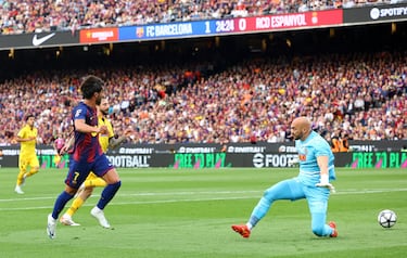 Ferran Torres marca el 2-0 al Espanyol. 