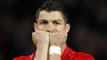 <b>UN FUTURO INCIERTO.</b> La estrella portuguesa del Manchester United Cristiano Ronaldo, objeto de deseo del Real Madrid desde el pasado verano, continúa jugando al despiste sobre su futuro.