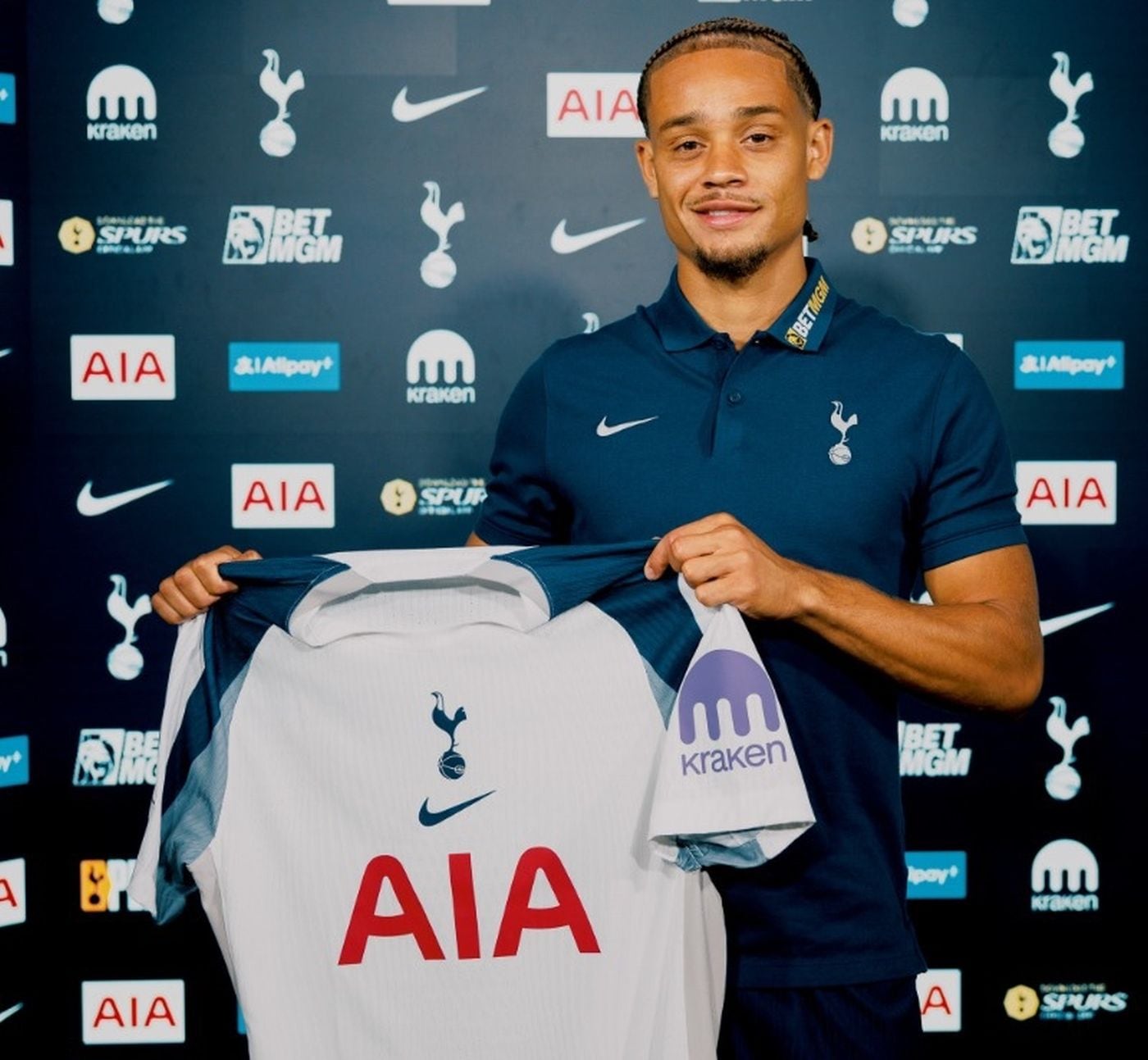 Oficial: El Tottenham se desquita con Xavi Simons: ¡70M€ y 7 años!