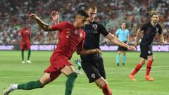 André Silva, sin gol con Portugal y Konoplyanka amargó a Vaclik