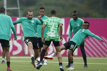 Atlético Nacional enfrenta a Fluminense en el Atanasio Girardot con la esperanza de remontar el 4 a 1 en contra que sufrió en el Maracaná en el juego de ida.