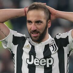 Higuaín slams "armchair" fans after Tottenham draw
