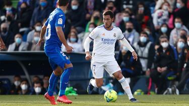 Un lío en los costados