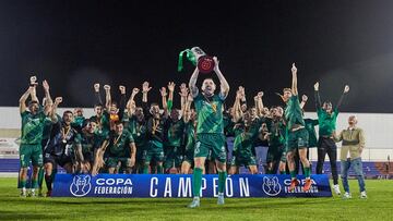 ALZIRA (VALENCIA), 02/11/2022.- El Arenteiro de O Carballi?o ha conquistado este martes la Copa RFEF y el primer t¨ªtulo de su historia al imponerse por 0-2 al Alzira en el estadio Luis Su?er Pic¨® con goles de Rafa Mella y Pibe en la pr¨®rroga. EFE/RFEF ***S?LO USO EDITORIAL, PERMITIDO SU USO S?LO EN RELACI?N A LA INFORMACI?N QUE APARECE EN EL PIE DE FOTO, CR?DITO OBLIGATORIO***