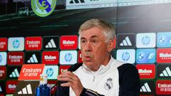 MADRID, 25/04/2024.- El entrenador del Real Madrid Carlo Ancelotti durante la rueda de prensa posterior al entrenamiento del conjunto, este jueves en la Ciudad Deportiva de Valdebebas, previo al partido de Liga que disputarán mañana ante la Real Sociedad. EFE/ Zipi Aragon
