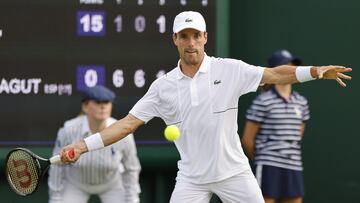 Wimbledon (United Kingdom), 28/06/2022.- Roberto Bautista Agut of Spain in action in the men's first round match against Attila Balazs of Hungary at the Wimbledon Championships, in Wimbledon, Britain, 28 June 2022. (Tenis, Hungr¨ªa, Espa?a, Reino Unido) EFE/EPA/TOLGA AKMEN EDITORIAL USE ONLY