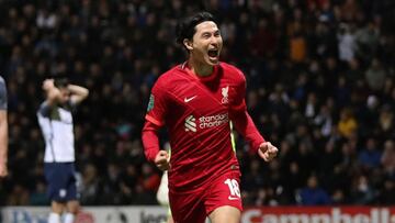 Minamino celebra un gol ante el Preston.