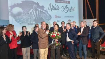 La viuda de Koldo, con algunos de los asistentes