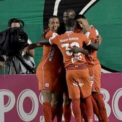 Formación posible de América hoy contra Atlético Paranaense en los octavos de Copa Sudamericana