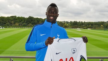 Tottenham presenta al colombiano Davinson Sánchez